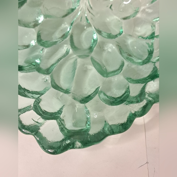 6 Grape Design  candy dish, Clear glass with green hues - Picture 5 of 7